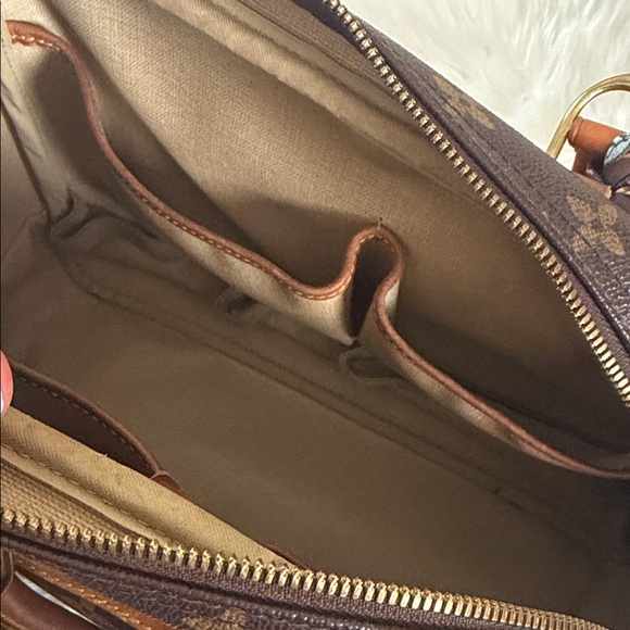 Authentic Louis Vuitton Deauville - Picture 7 of 8